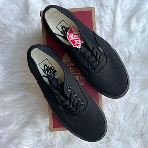 🆕 Vans Authentic Unisex Black Canvas Sneakers Size M7 W8.5 Casual Skate Shoes